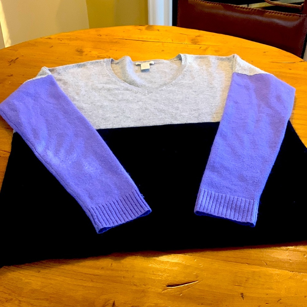 White + Warren 100% Cashmere luxury sweater